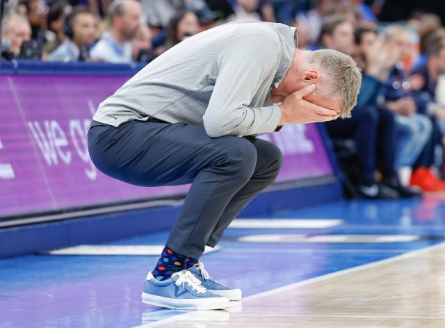 V体育APP-勇士举步维艰 让库里束手无策的问题到底是什么？